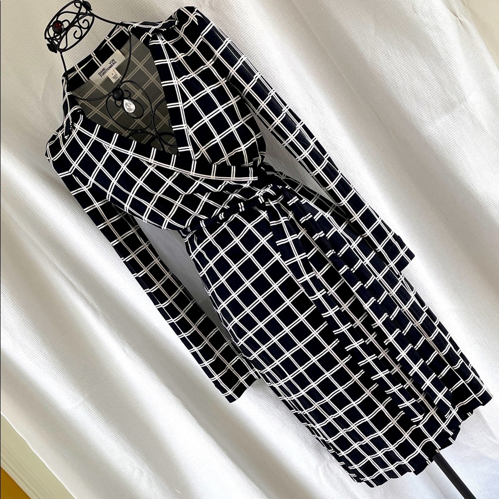 Diane Von Furstenberg Black and White Grid Long Sleeve Dress